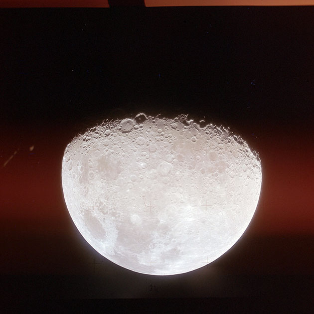 Zdjęcie Księżyca z kosmosu